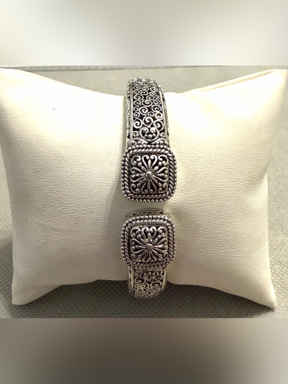 Sarda Sterling Silver Filigree Hinged Cuff Bracelet